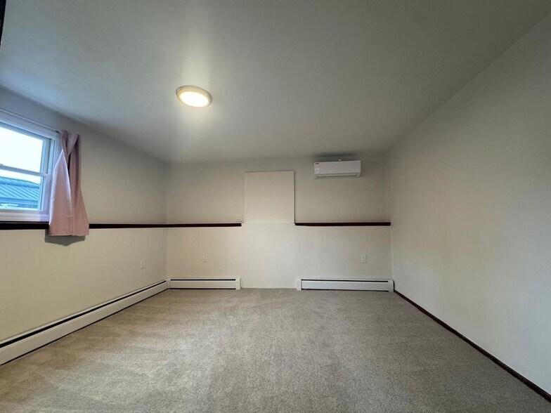 Building Photo - 25 Paddock St