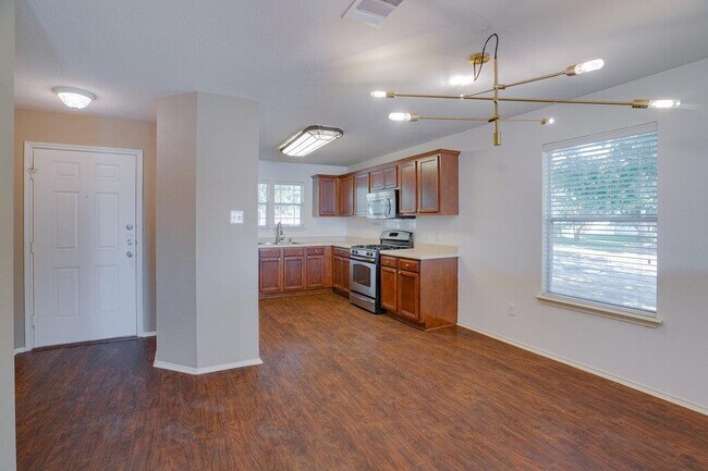 Building Photo - 1512 Davis Mountain Loop
