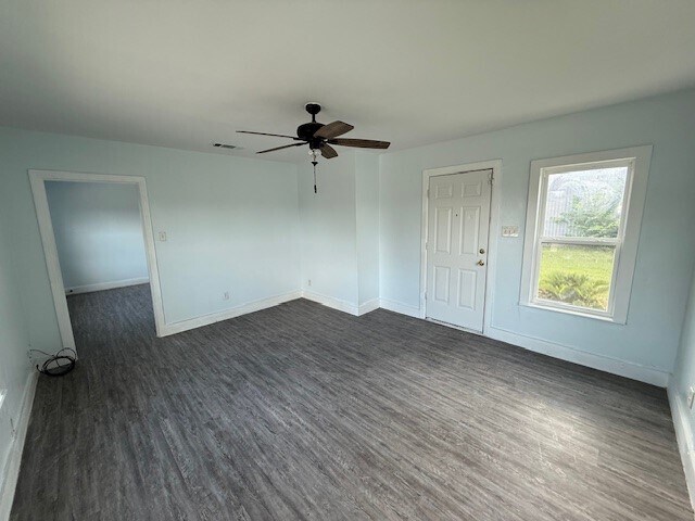 Building Photo - 4822 W Cedar Bayou Lynchburg Rd