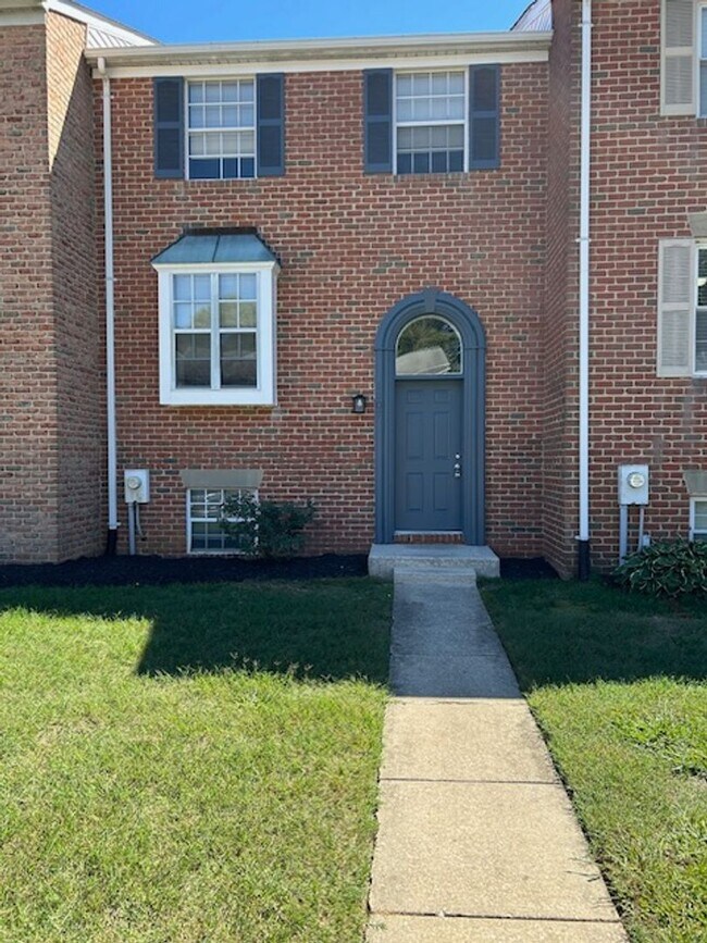 Primary Photo - 1107 Soho Ct