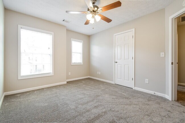 Building Photo - 237 Winterbury Dr