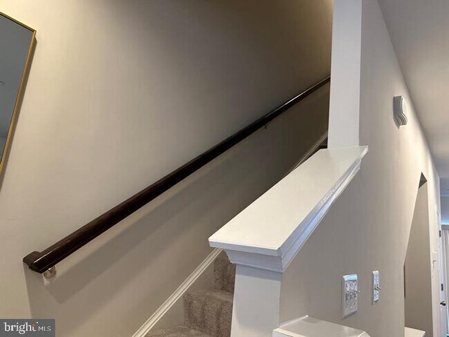 Building Photo - 7118 Rowlock Aly