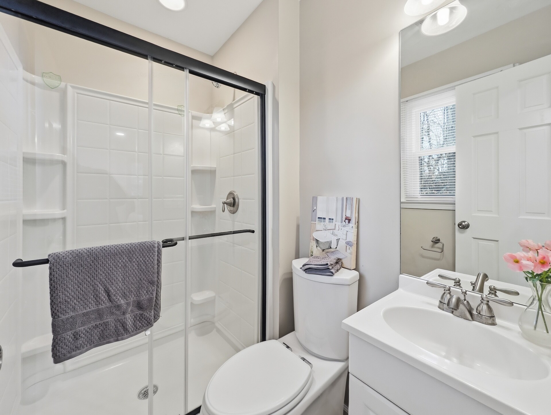 Building Photo - 1113 Yorkshire Dr