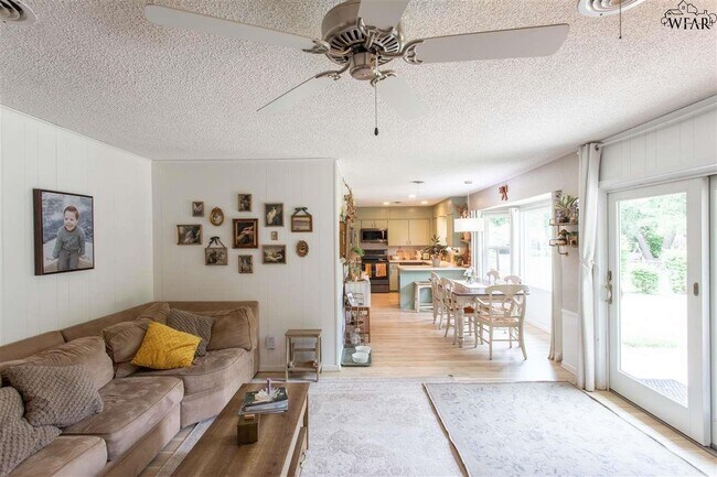 Building Photo - 2913 Radney Ln