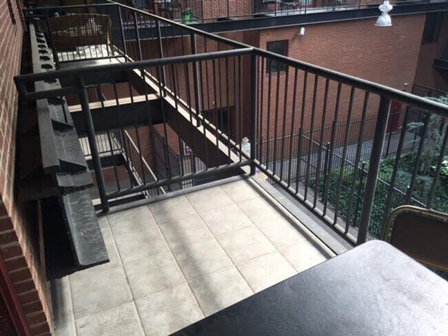 Building Photo - Lehigh Riverport 2 Bedroom Condo