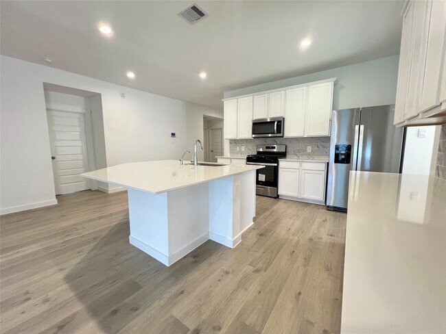 Building Photo - 30243 Lone Peak Dr