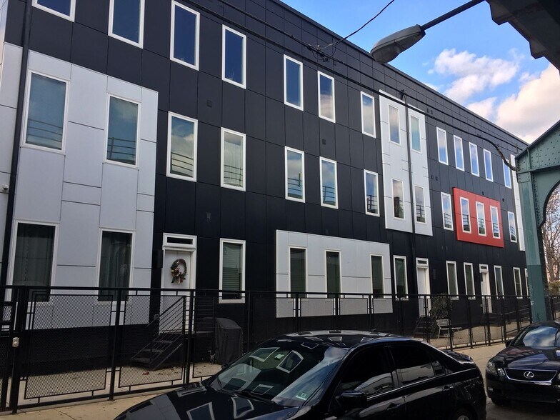 Interior Photo - 2007 Hope st apartments