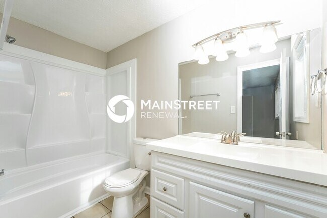 Building Photo - 5 Bedroom Pet-Friendly Home in STONE MOUNTAIN, GA with Main Street Renewal