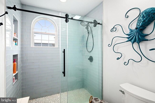 Building Photo - 536 W Montgomery Ave