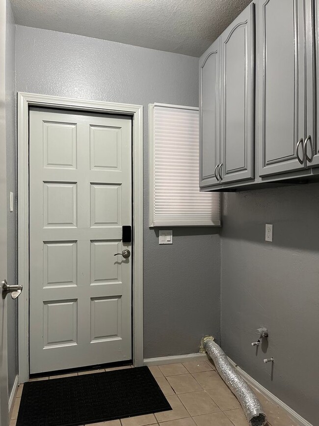 Building Photo - Beautiful 4 Bedroom, 2 Bath Home in Downtown San Jose