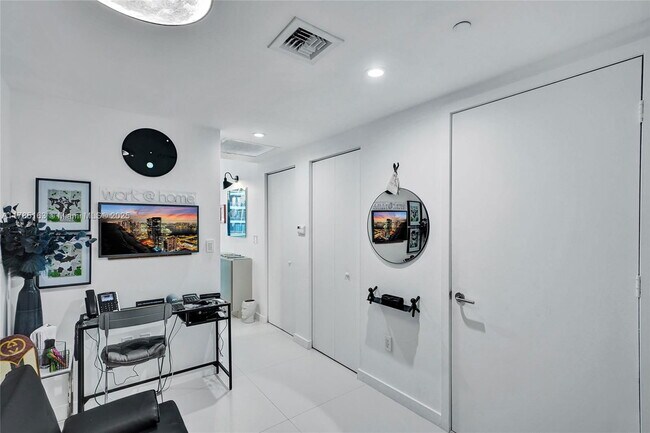 Building Photo - 1300 S Miami Ave