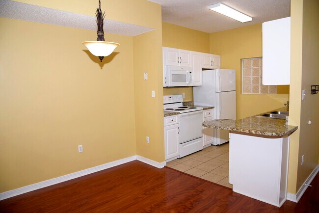 Building Photo - 1501 Partin Dr N