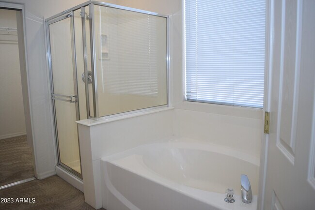 Building Photo - 3974 N 146th Ln