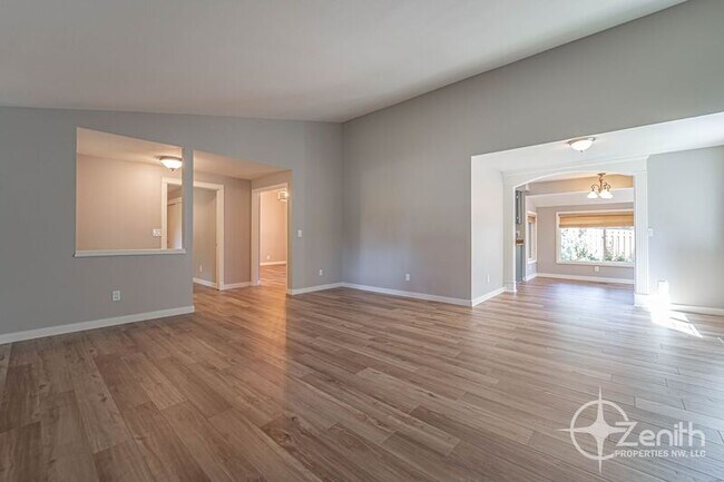 Building Photo - 1701 SE 123rd Ave