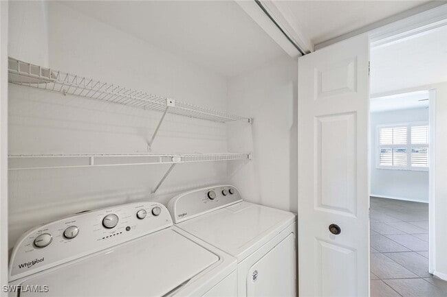 Building Photo - 897 Collier Ct