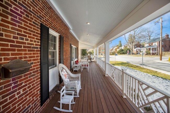 Building Photo - 4518 Chase Ave