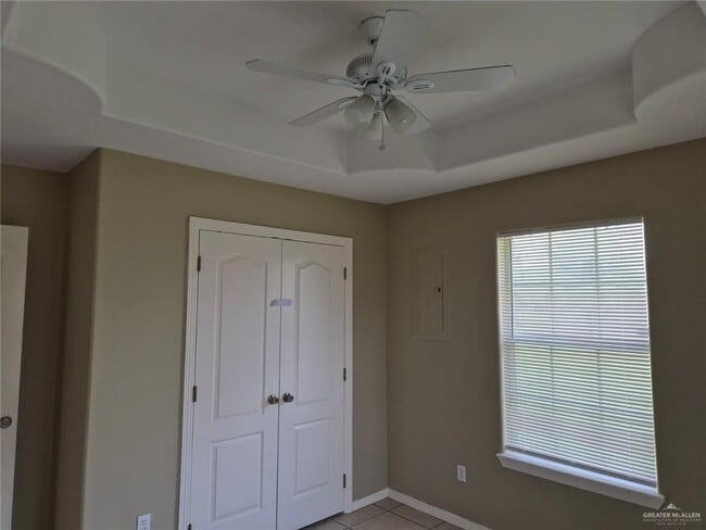 Building Photo - 21 S Val Verde Rd