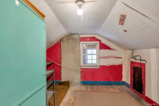 Building Photo - 105 Woodside Ave