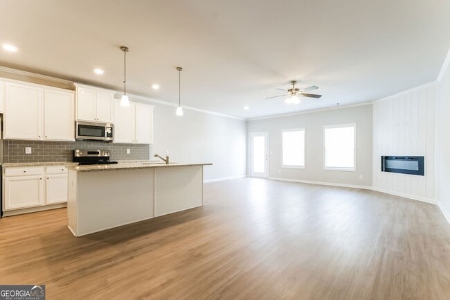 Building Photo - 5350 Fox Den Rd