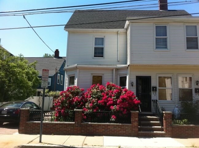Building Photo - 27 Princeton St