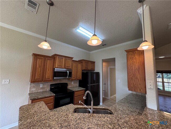 Building Photo - 2536 Mugho Dr