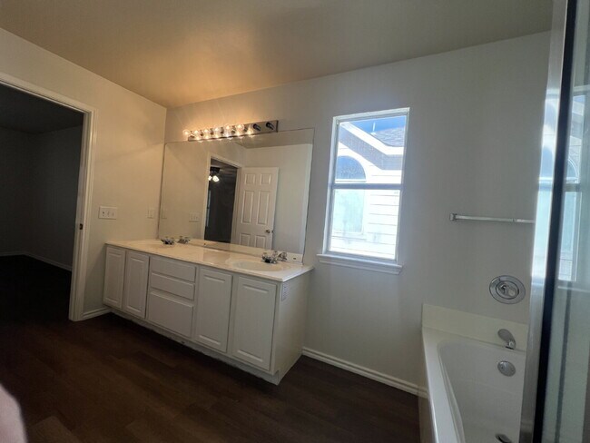 Building Photo - 21615 Rio Colorado