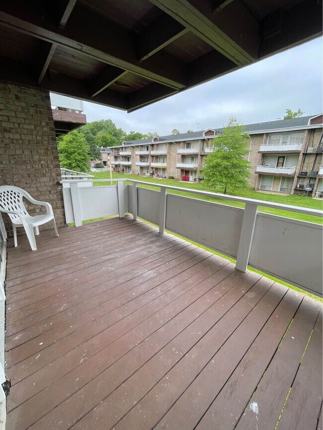 Building Photo - 563 Wilson Bridge Dr