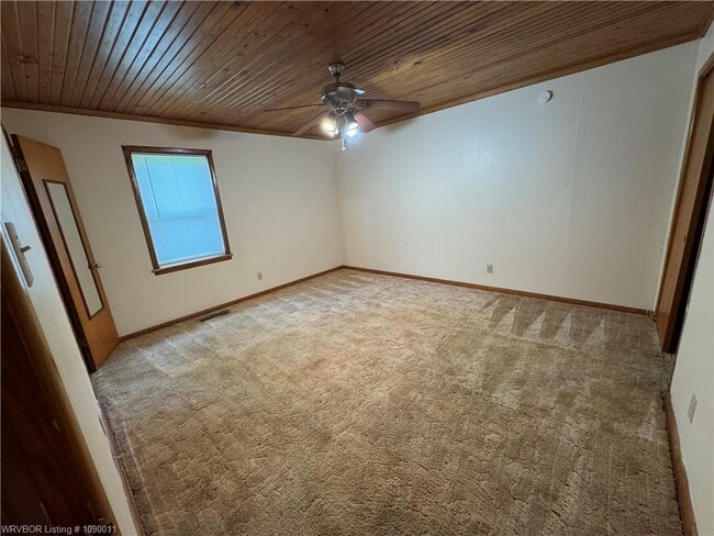 Building Photo - 600 Paw Paw Rd
