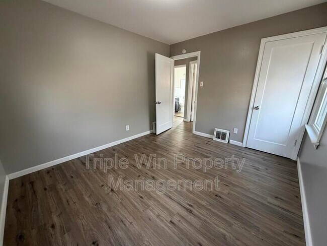 Building Photo - 1145 St Matthew Dr