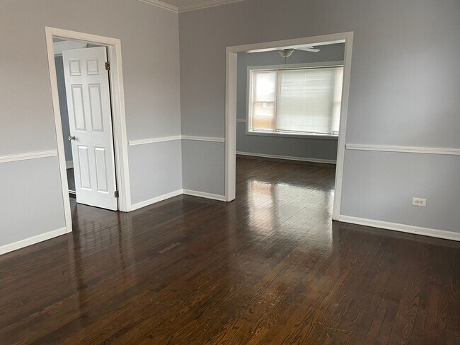 Building Photo - 8411 S Elizabeth St