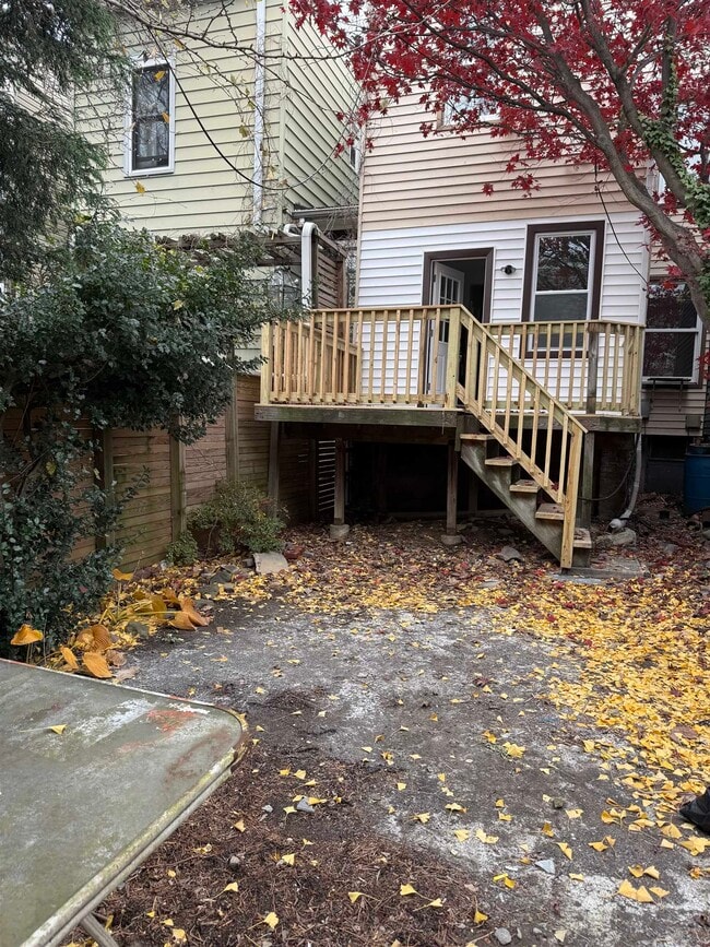 Building Photo - 664 Palisade Ave