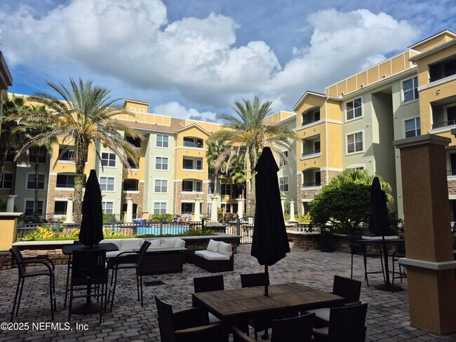 Building Photo - 8539 Gate Pkwy W