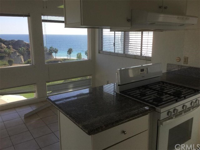 Building Photo - 244 Avenida Lobeiro