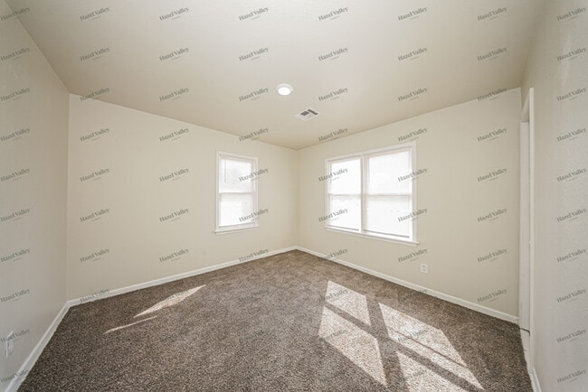 Building Photo - 3201 SW 49th St