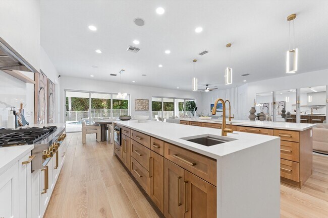 Building Photo - 8717 Estate Dr
