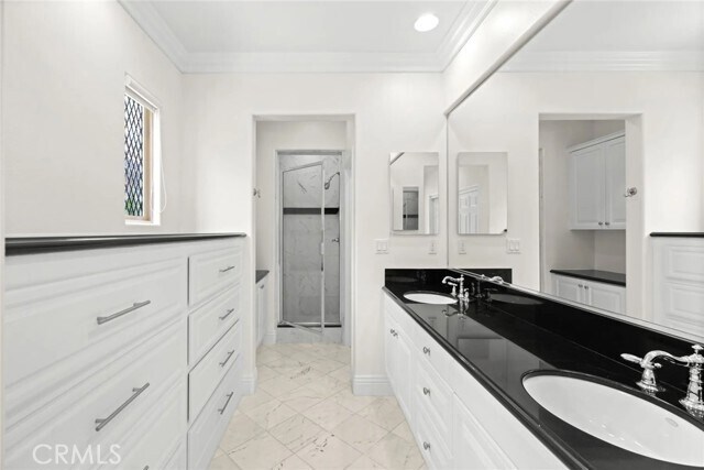 Building Photo - 61 Shade Tree