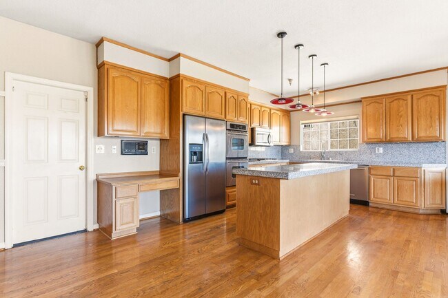 Building Photo - Expansive Valley Views & Private Living in Castro Valley - 4BD/3BA Exec Home