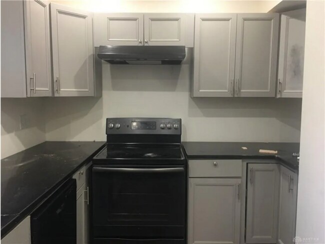 Building Photo - 144 W Fairview Ave