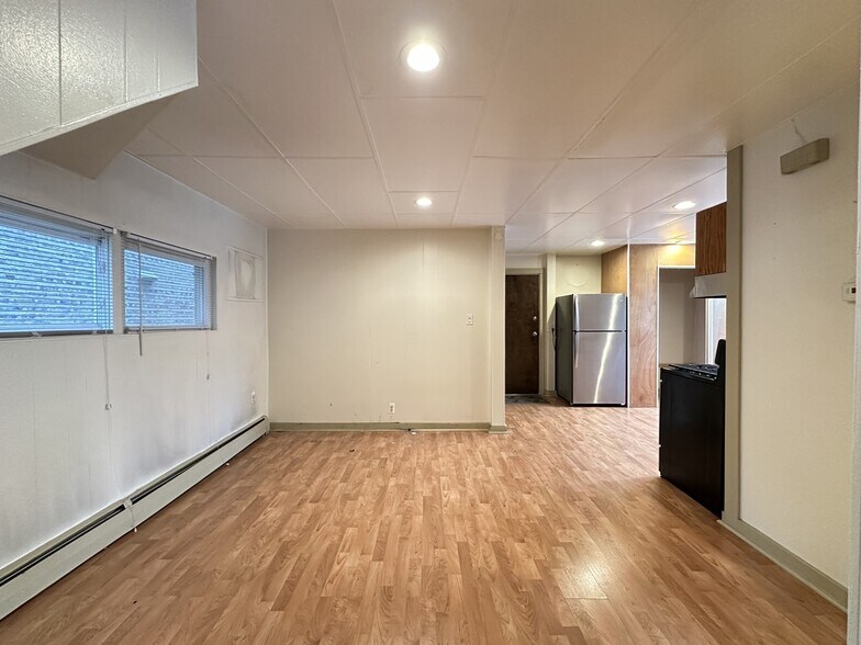 Building Photo - 3734 W Wabansia Ave
