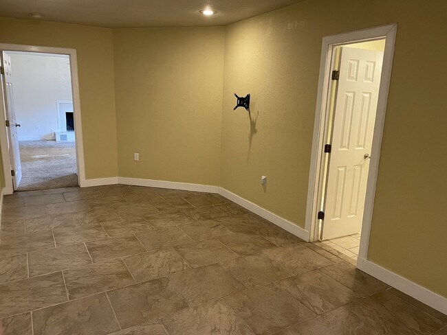 Building Photo - Pre Leasing for Fall 2026! 3/2 in Tech Terrace!