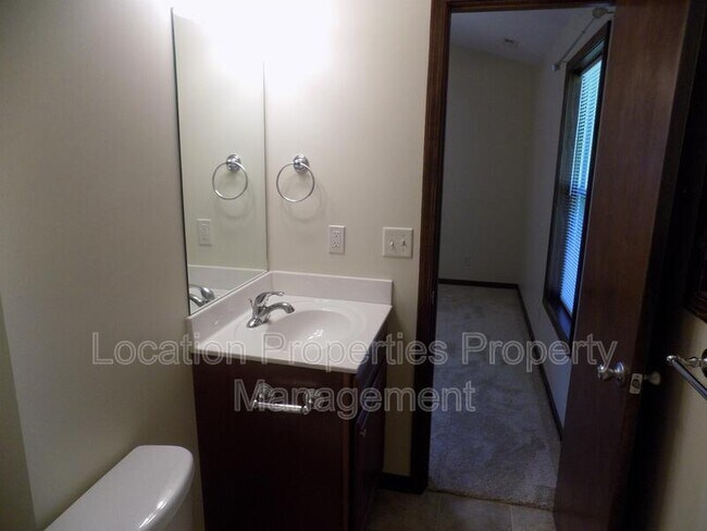 Building Photo - 433 Arkansas St