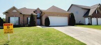Building Photo - 401 Old Cahaba Way