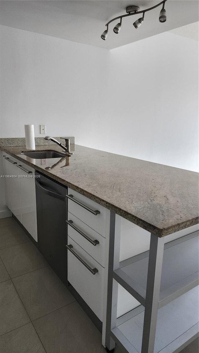 Building Photo - 185 SW 7th St