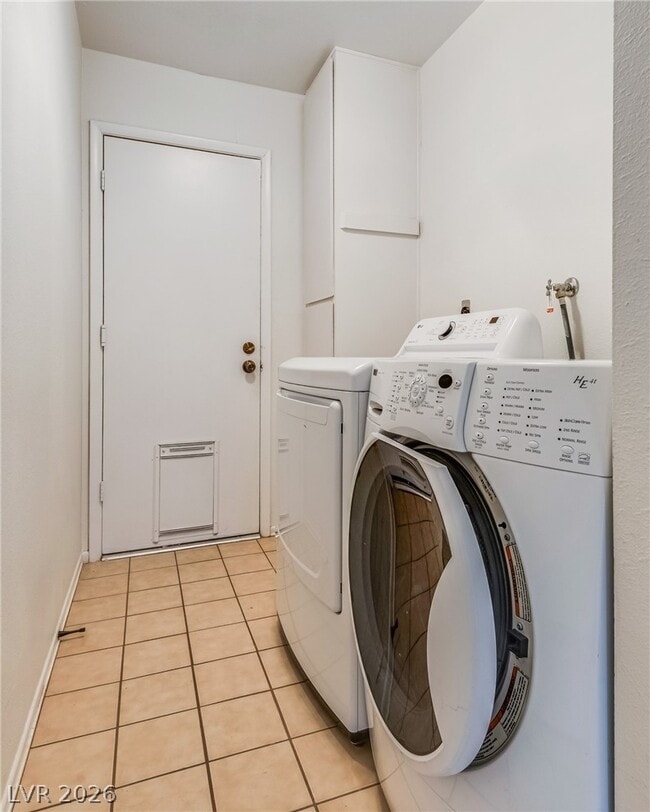 Building Photo - 2504 Sidonia Ave