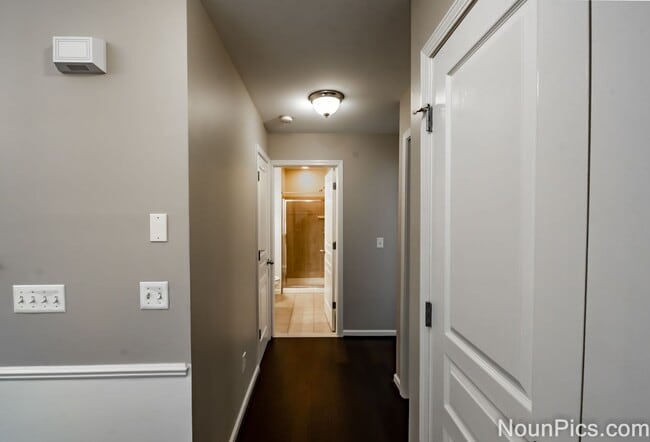 Building Photo - Beautiful 3 bedroom Condominium in Hazel Park