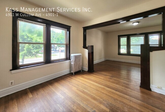 Building Photo - 4901 W Cullom Ave