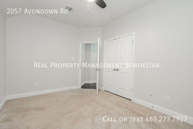 Building Photo - 2057 Avondown Rd