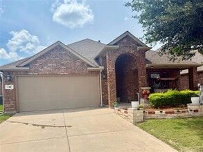 Building Photo - 112 Rustic Oak Ln