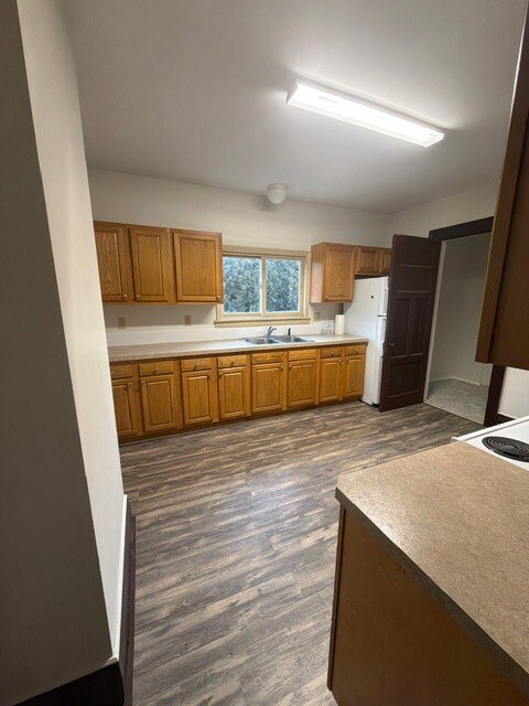 Building Photo - 362 W Gray St