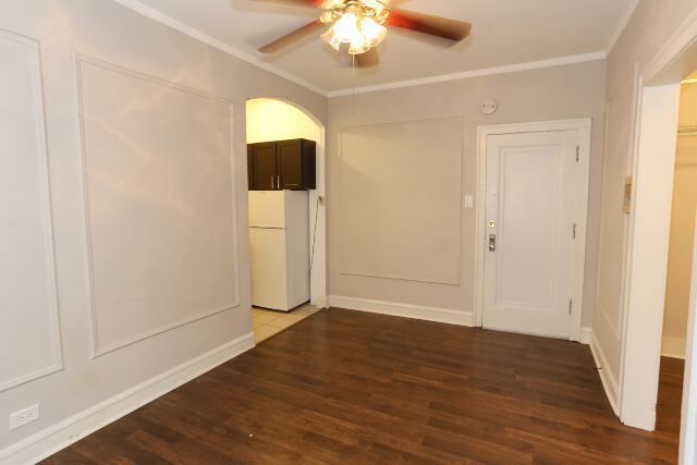 Building Photo - 2849 N Burling St